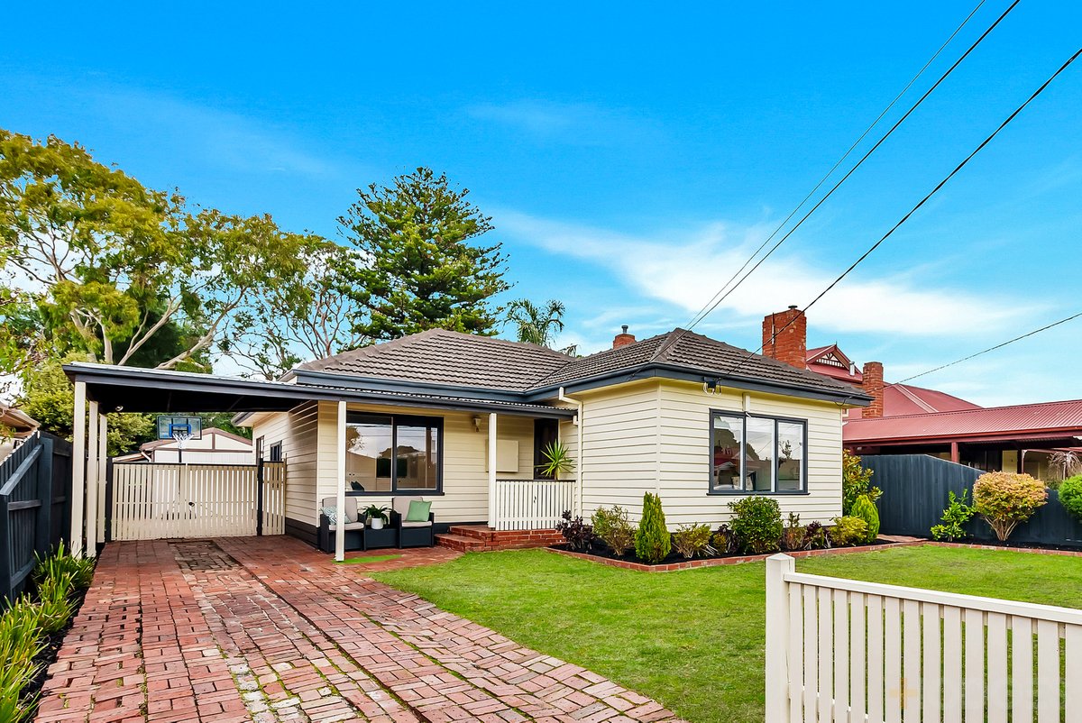18 Hartwell Place Cheltenham - Residential for sale