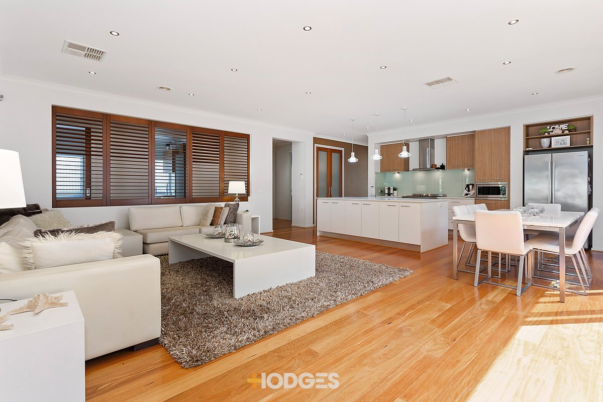18 Highbury Grove Keysborough - Residential for sale