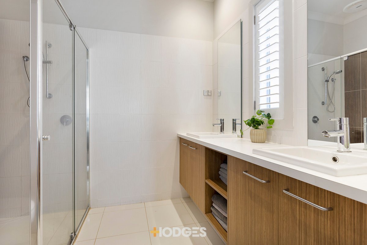 18 Highbury Grove Keysborough - Residential for sale