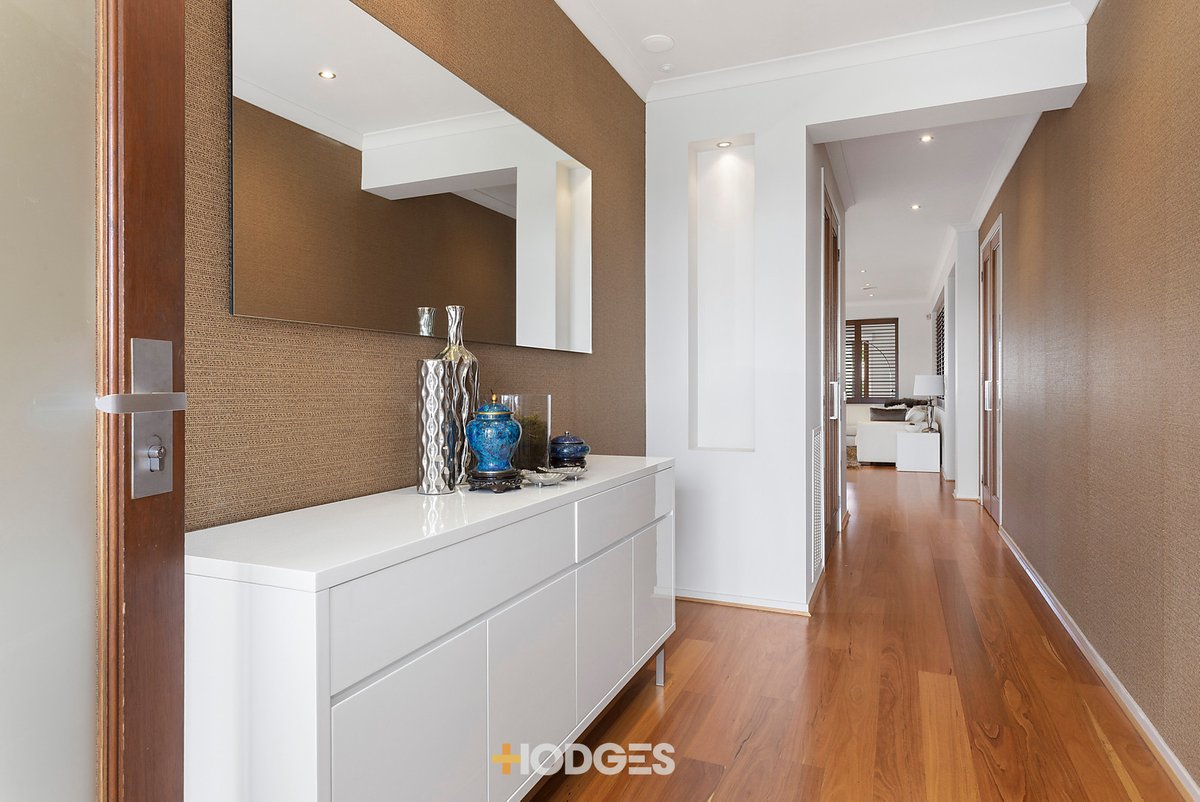 18 Highbury Grove Keysborough - Residential for sale