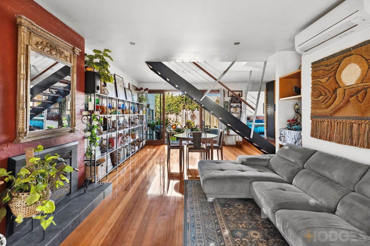 1 / 8 Hopgood Place Barwon Heads - Residential for sale