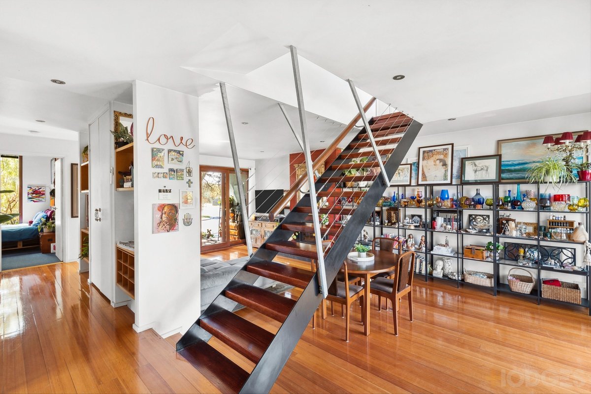 1 / 8 Hopgood Place Barwon Heads - Residential for sale