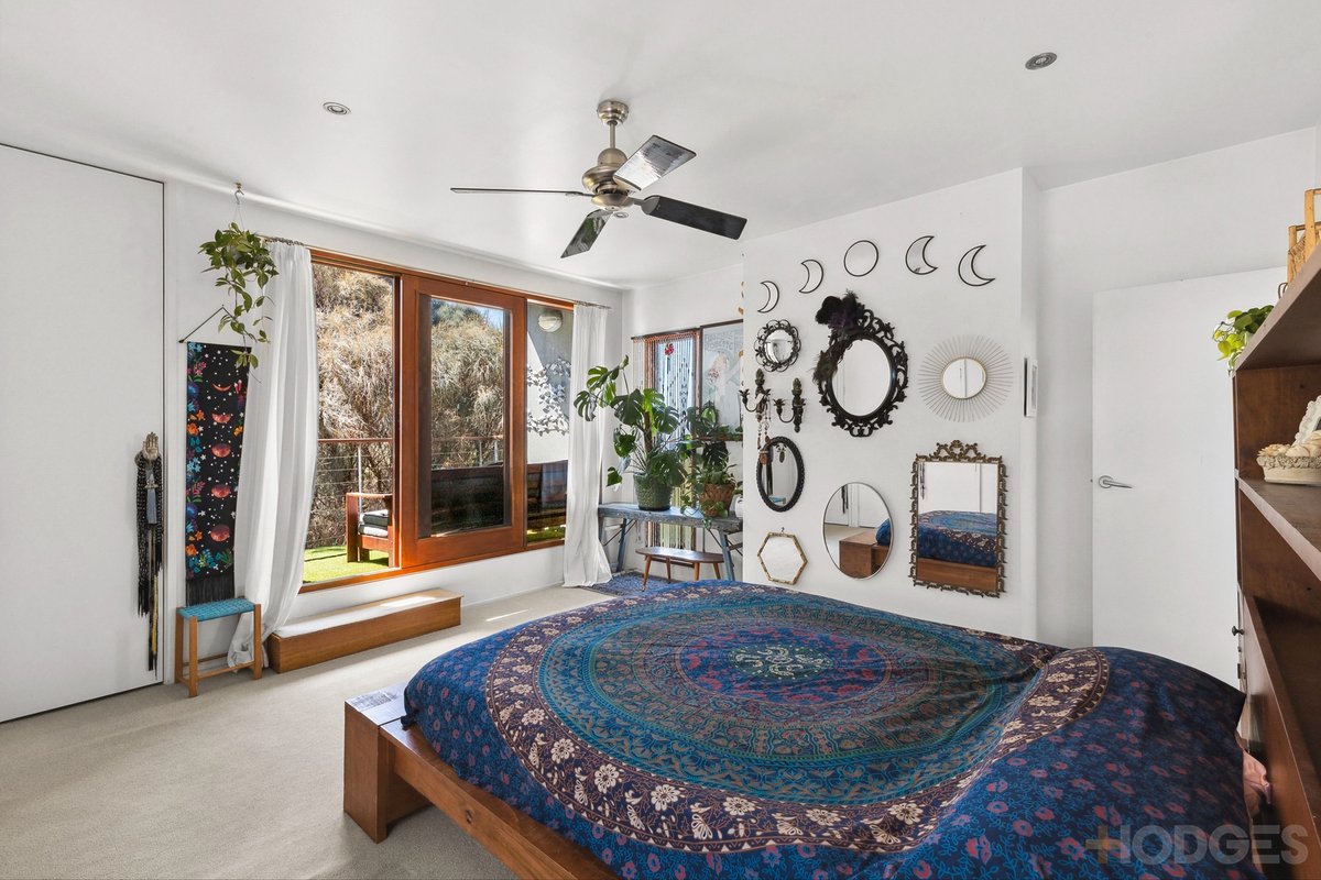 1 / 8 Hopgood Place Barwon Heads - Residential for sale