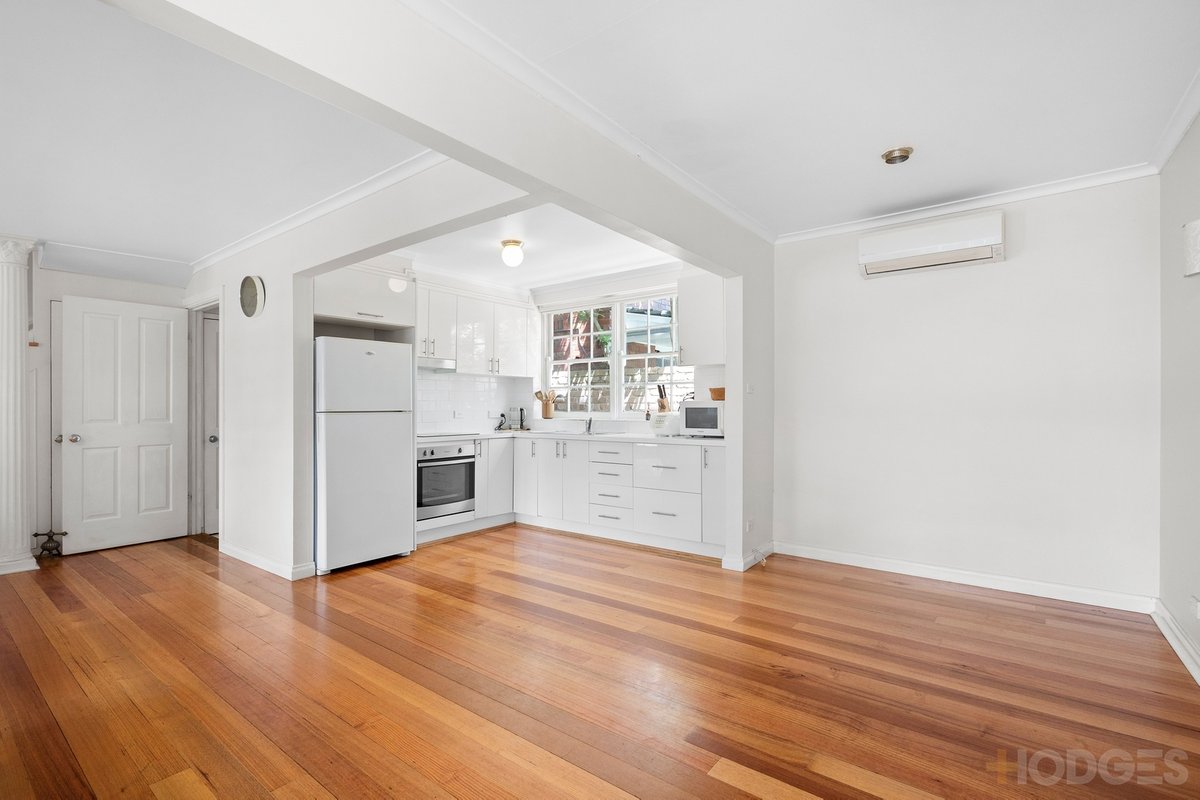 1 / 8 Lilian Court Beaumaris - Residential for sale