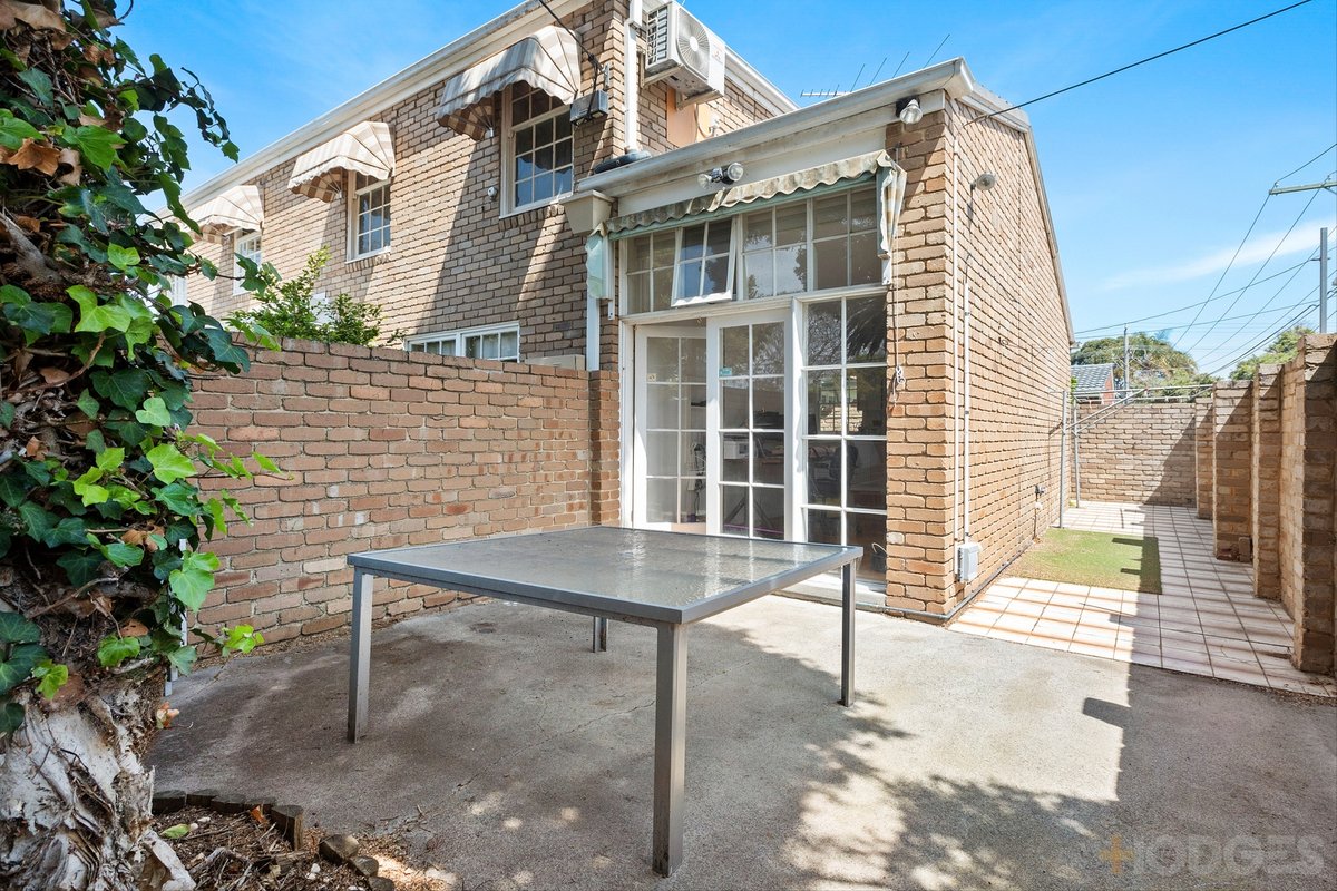 1 / 8 Lilian Court Beaumaris - Residential for sale