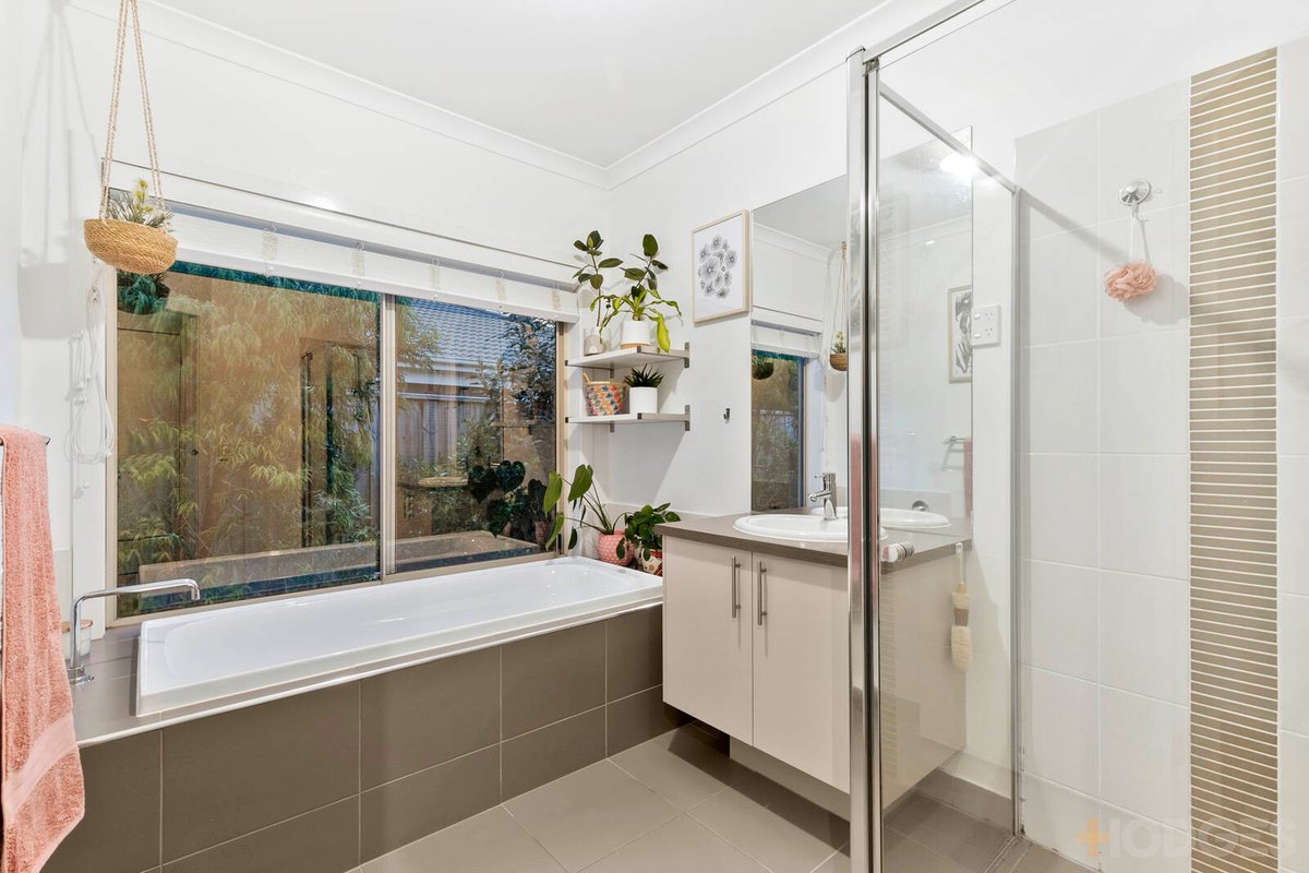 18 Markham Drive Ocean Grove - Residential for sale