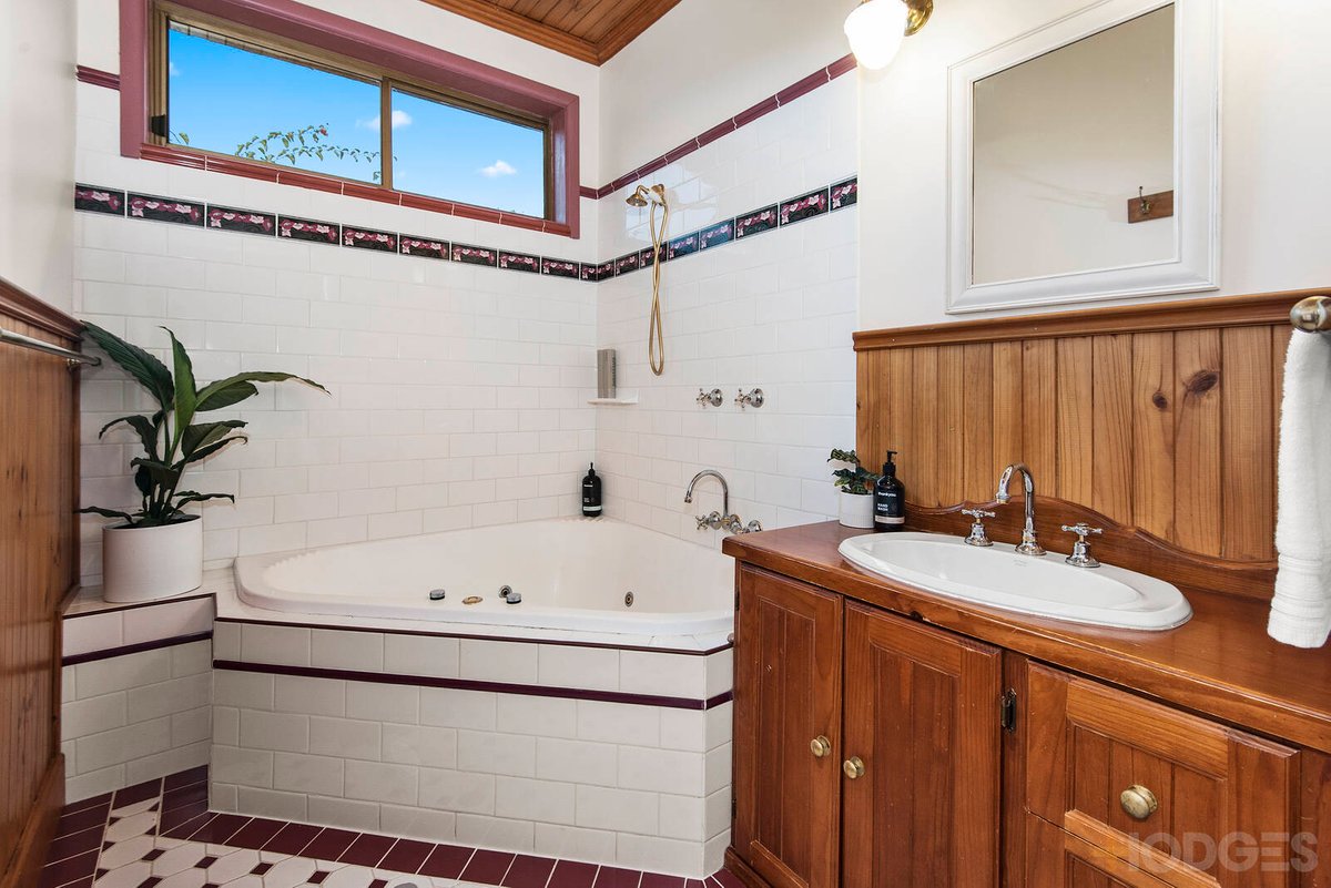 18 Mount View Road Highett - Residential for sale