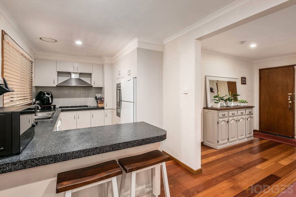 18 Phillip Court Cranbourne North - Residential for sale