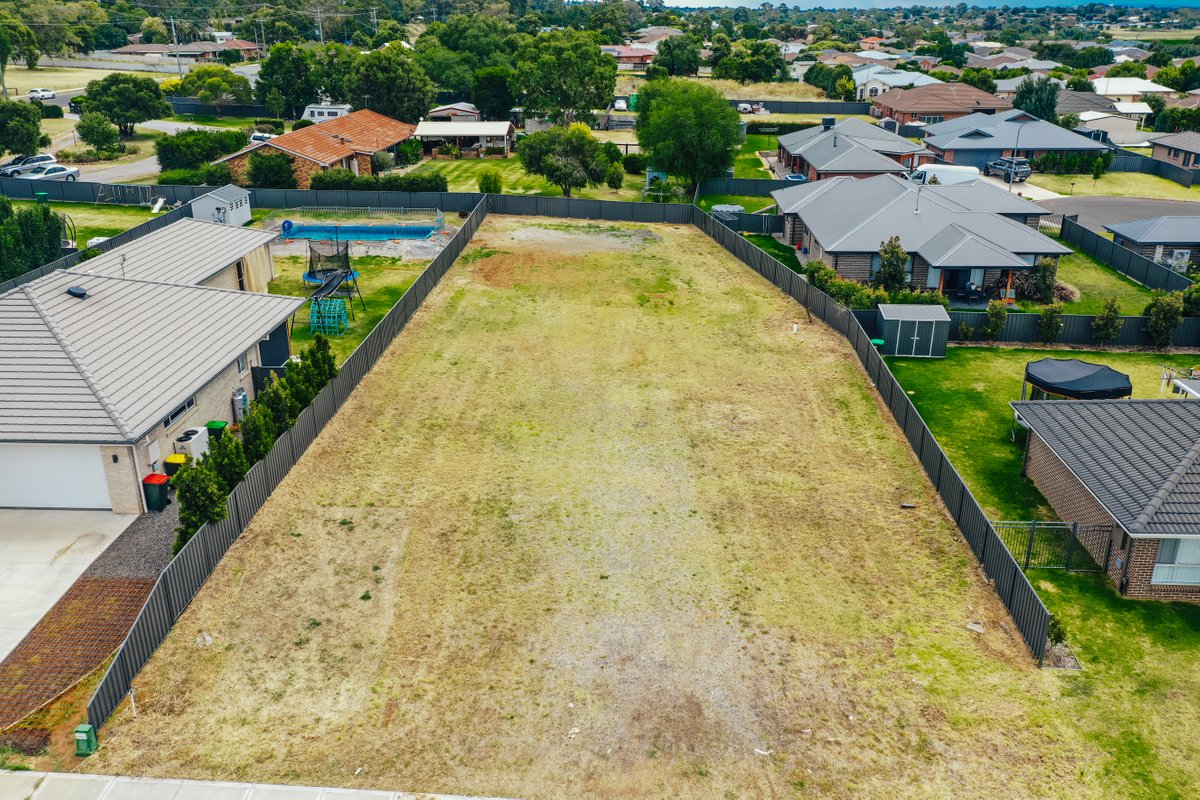 18 Simmental Way, TAMWORTH NSW 2340