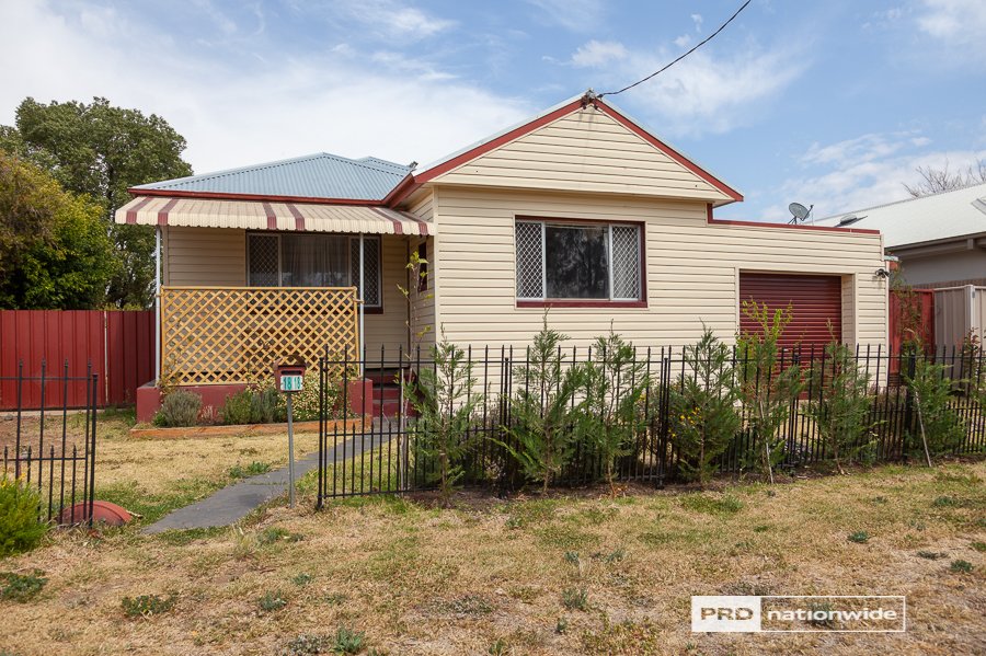 18 Stewart Avenue, TAMWORTH NSW 2340