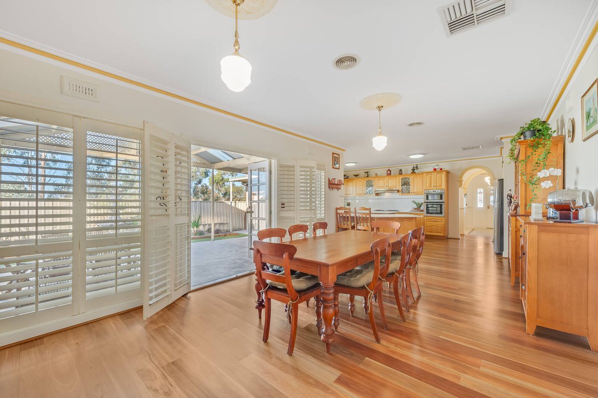18 Treeside Drive Tarneit - Residential for sale