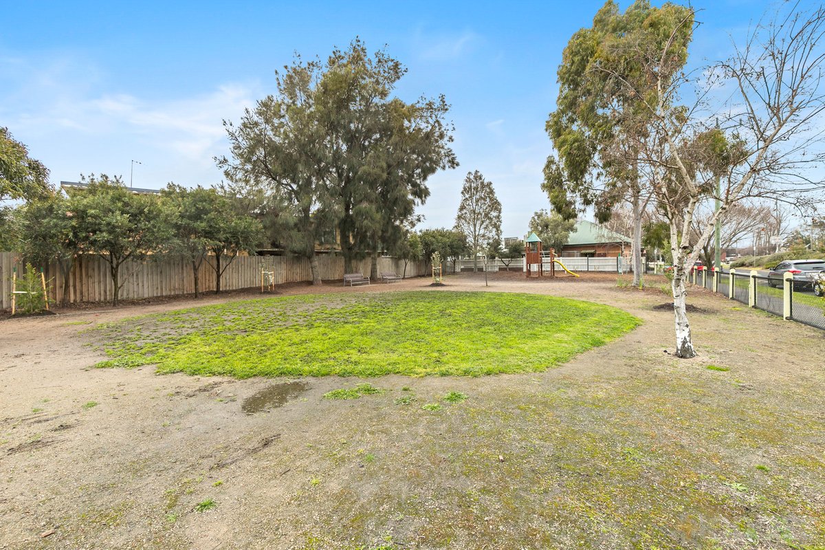 1 / 81 Bellairs Avenue Yarraville - Residential for sale