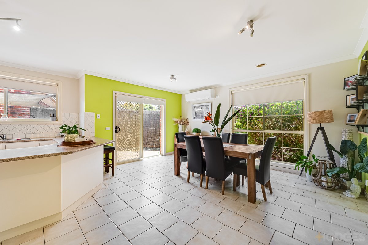 1 / 82 Songlark Crescent Werribee - Residential for sale
