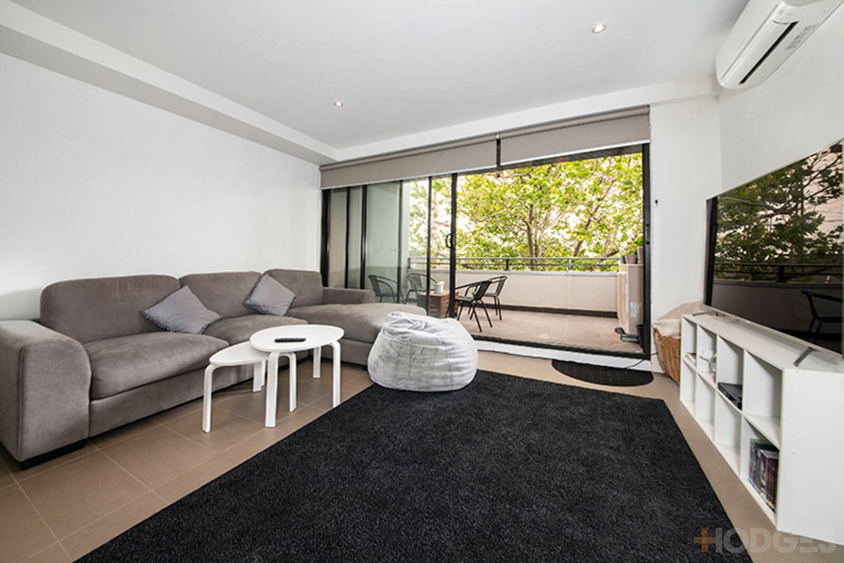 18 / 31-35 Como Parade East Mentone - Residential for sale