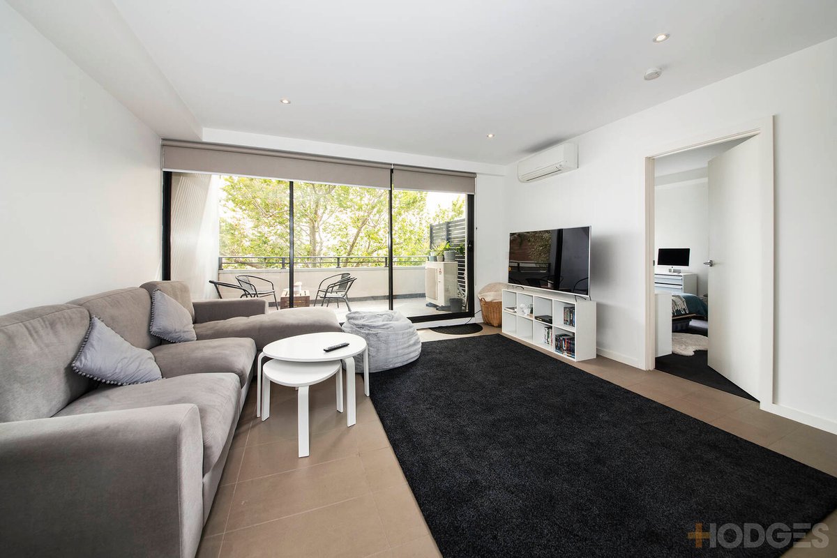 18 / 31-35 Como Parade East Mentone - Residential for sale
