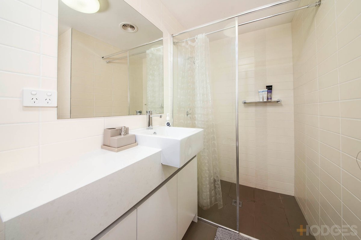 18 / 31-35 Como Parade East Mentone - Residential for sale