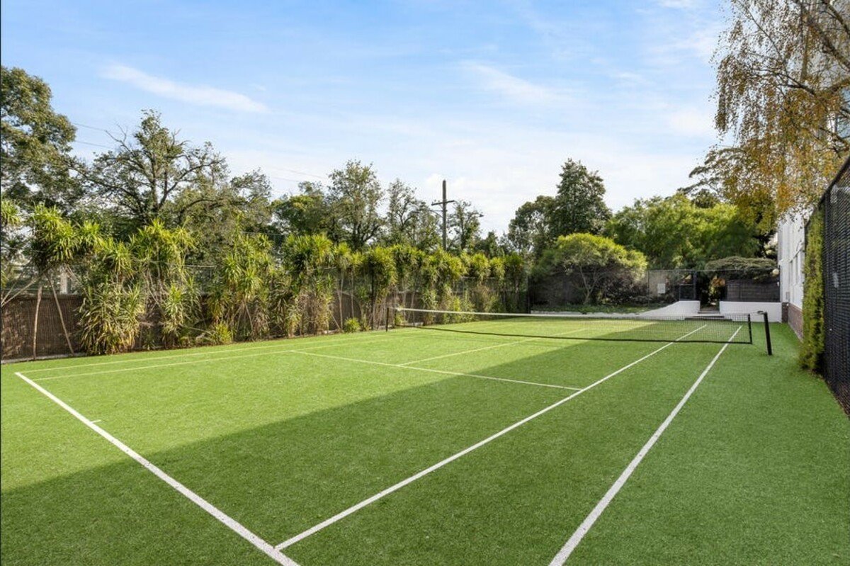 18 / 32 Queens Road Melbourne - Residential for sale