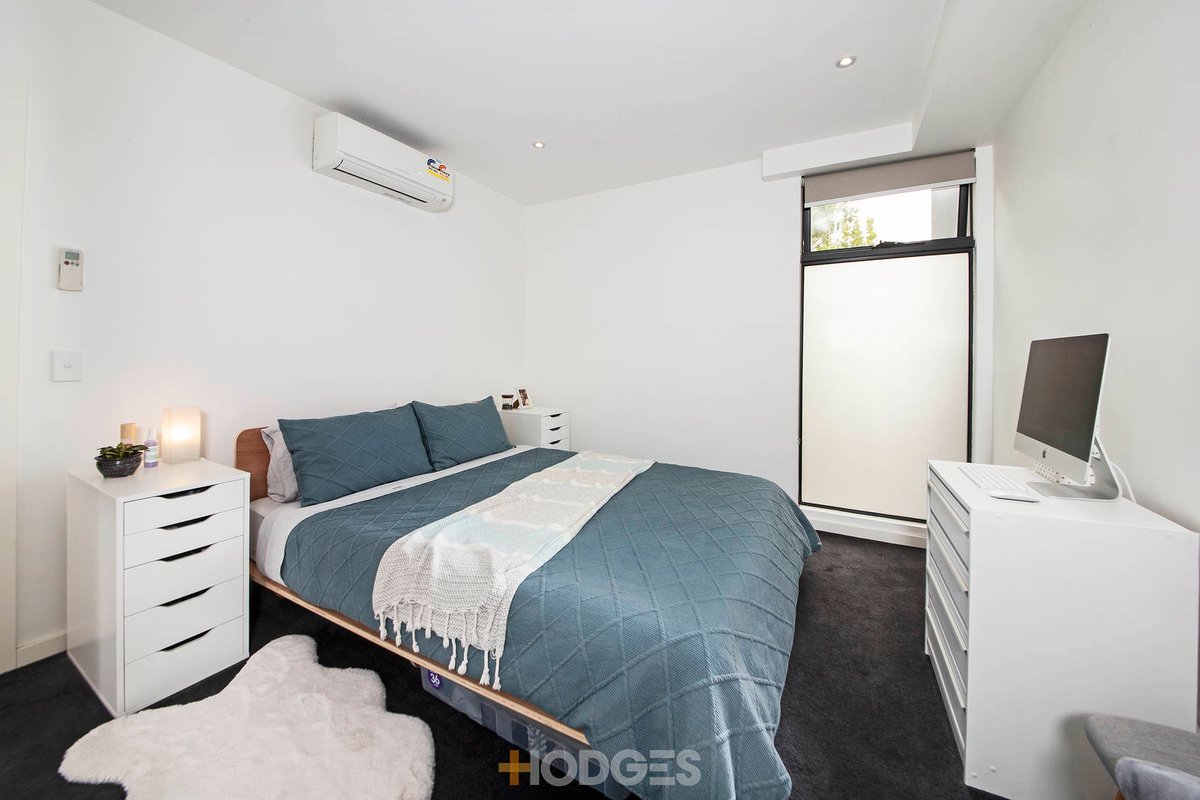 18 / 35 Como Parade East Mentone - Residential for sale
