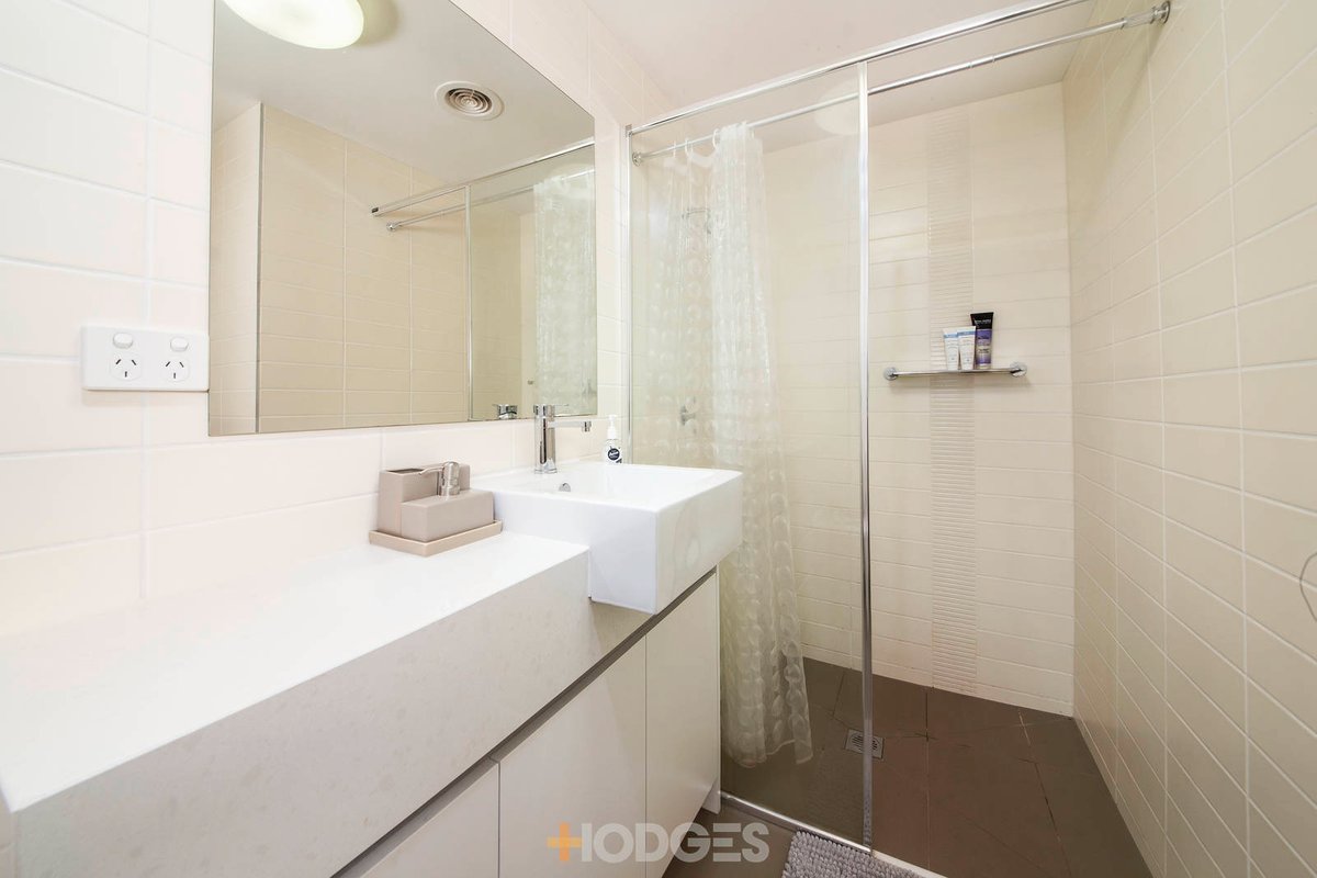 18 / 35 Como Parade East Mentone - Residential for sale