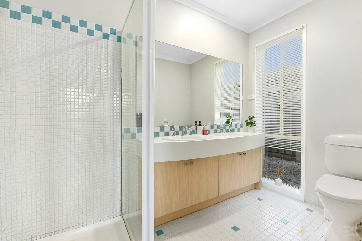187 Monahans Road Cranbourne West - Residential for sale