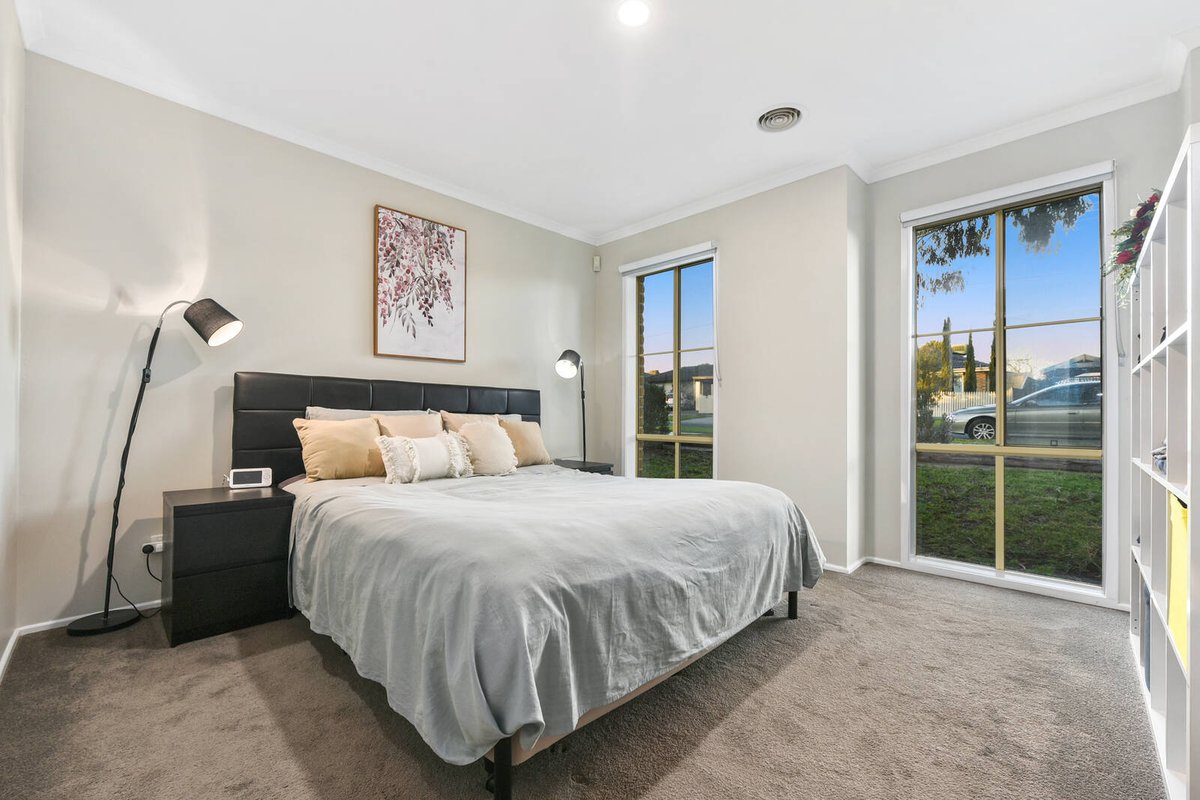 187 Monahans Road Cranbourne West - Residential for sale