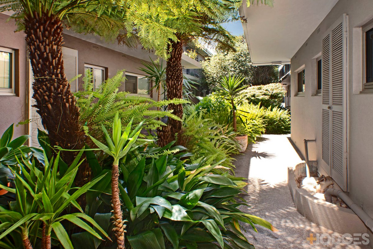 18 / 70 Beach Road Mentone - Residential for sale