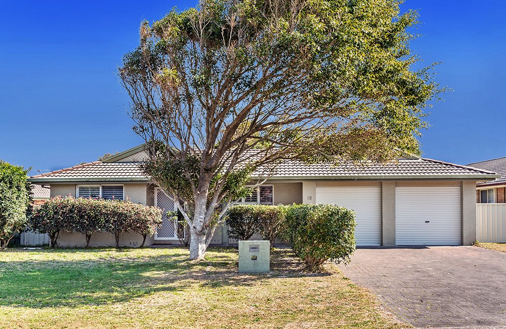 19 Anglers Drive, ANNA BAY NSW 2316