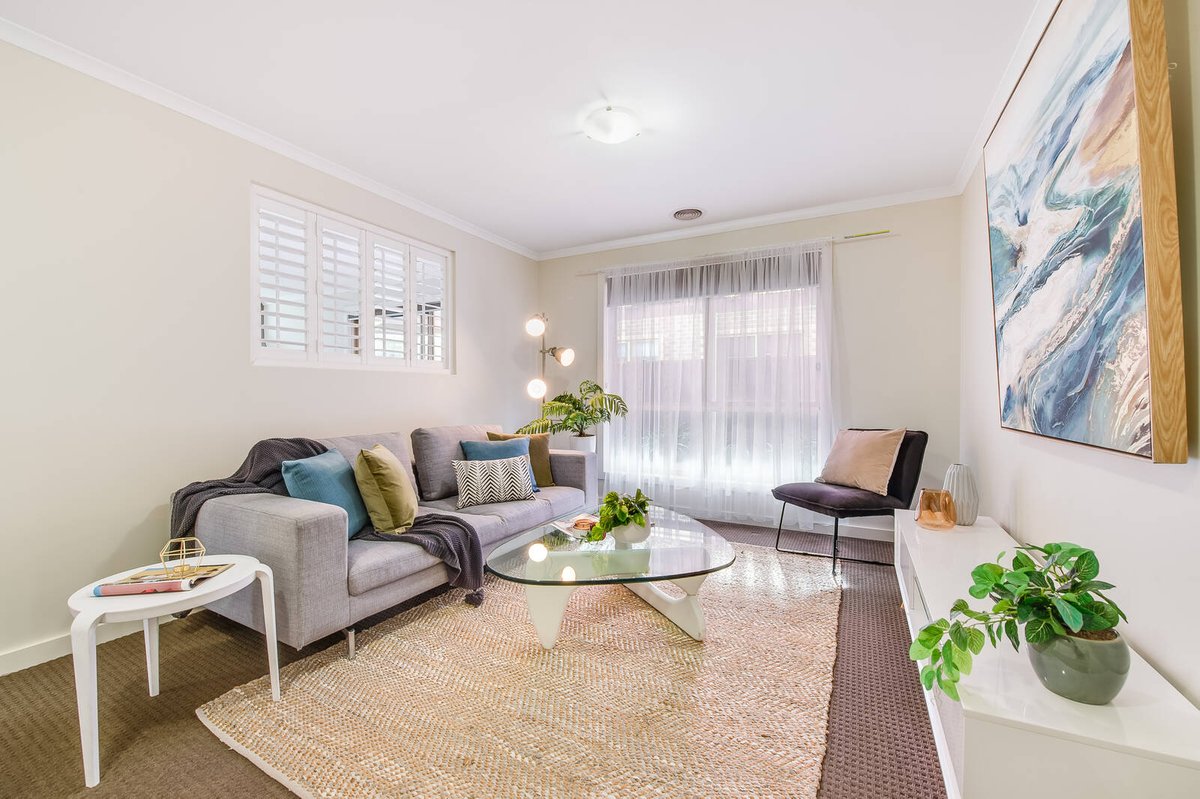 19 Brockwell Crescent Manor Lakes - Residential for sale