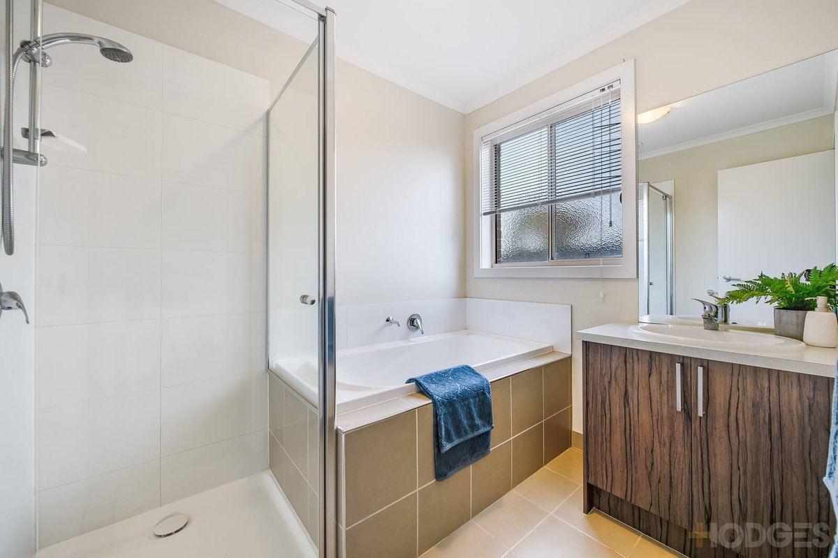 19 Brockwell Crescent Manor Lakes - Residential for sale