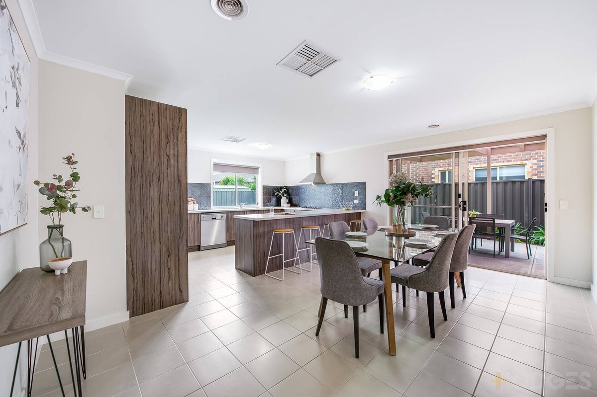 19 Brockwell Crescent Manor Lakes - Residential for sale