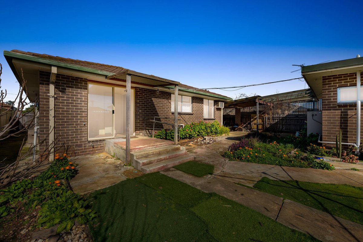 19 Dummett Avenue Hoppers Crossing - Residential for sale
