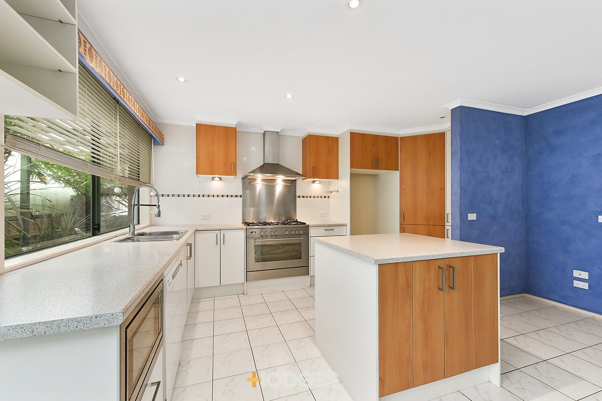 19 Hillston Court Narre Warren South - Residential for sale