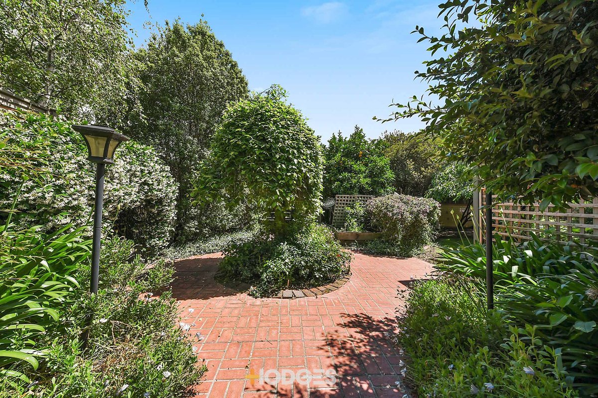 19 Hillston Court Narre Warren South - Residential for sale