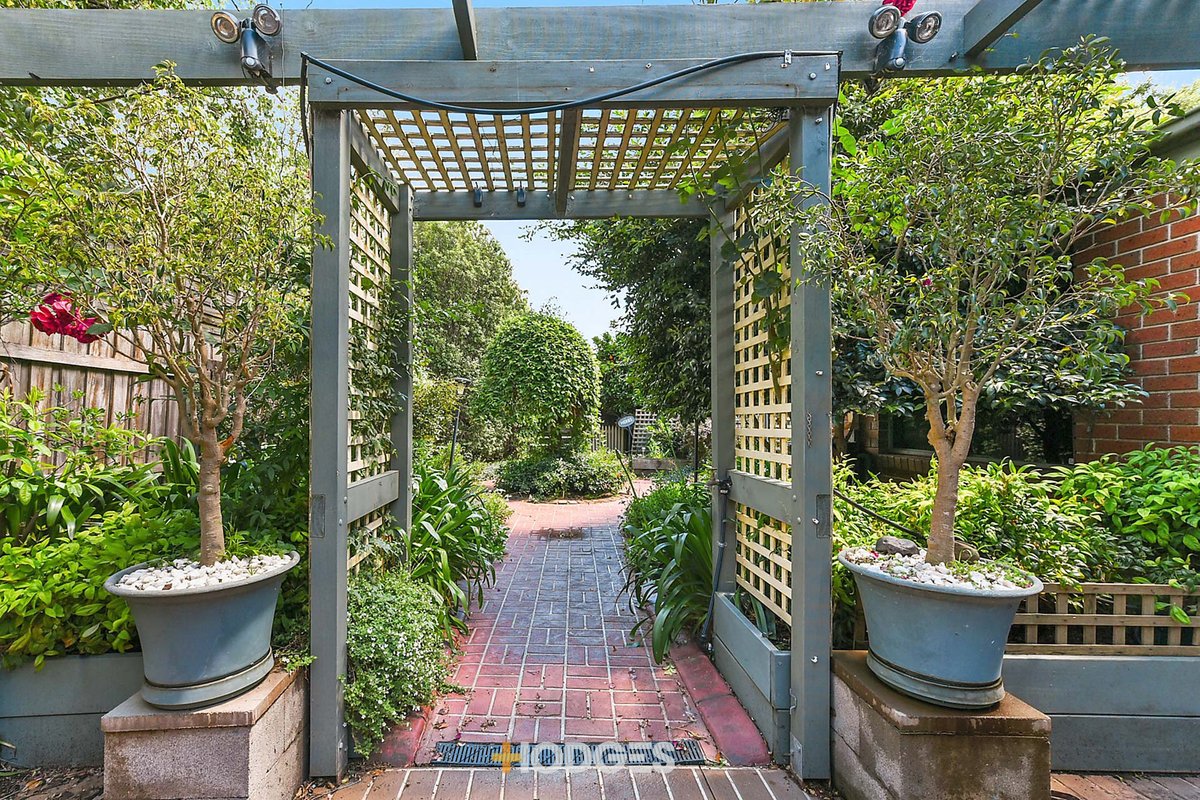 19 Hillston Court Narre Warren South - Residential for sale
