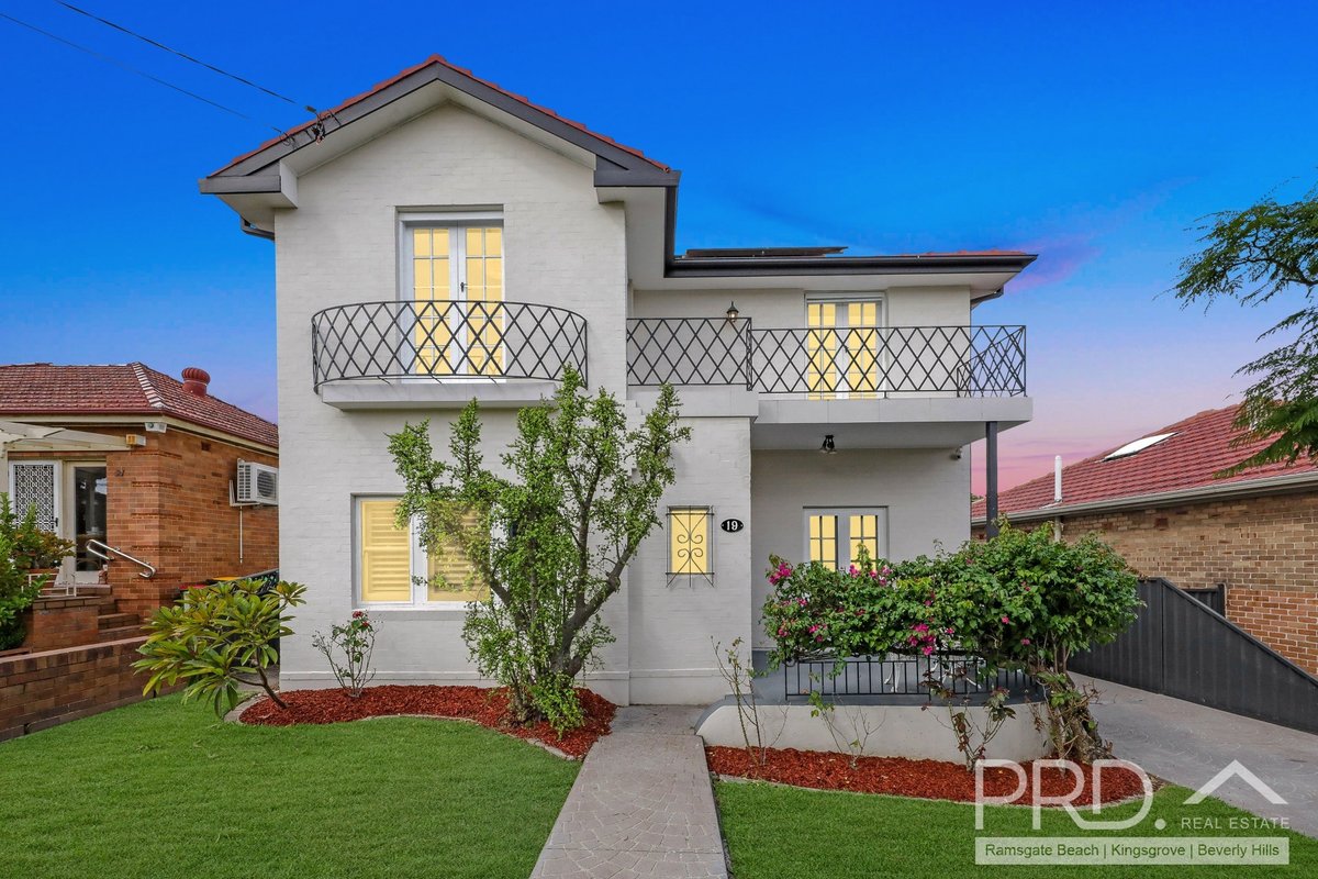 19 Kinsel Avenue, KINGSGROVE NSW 2208