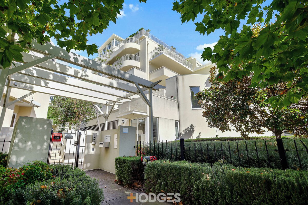 1 / 9 Liardet Street PORT MELBOURNE - Residential for sale