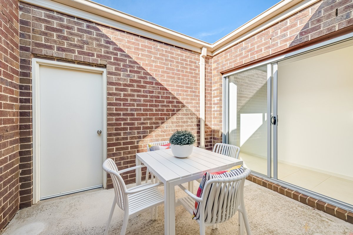 1 / 9 Montana Drive Werribee - Residential for sale