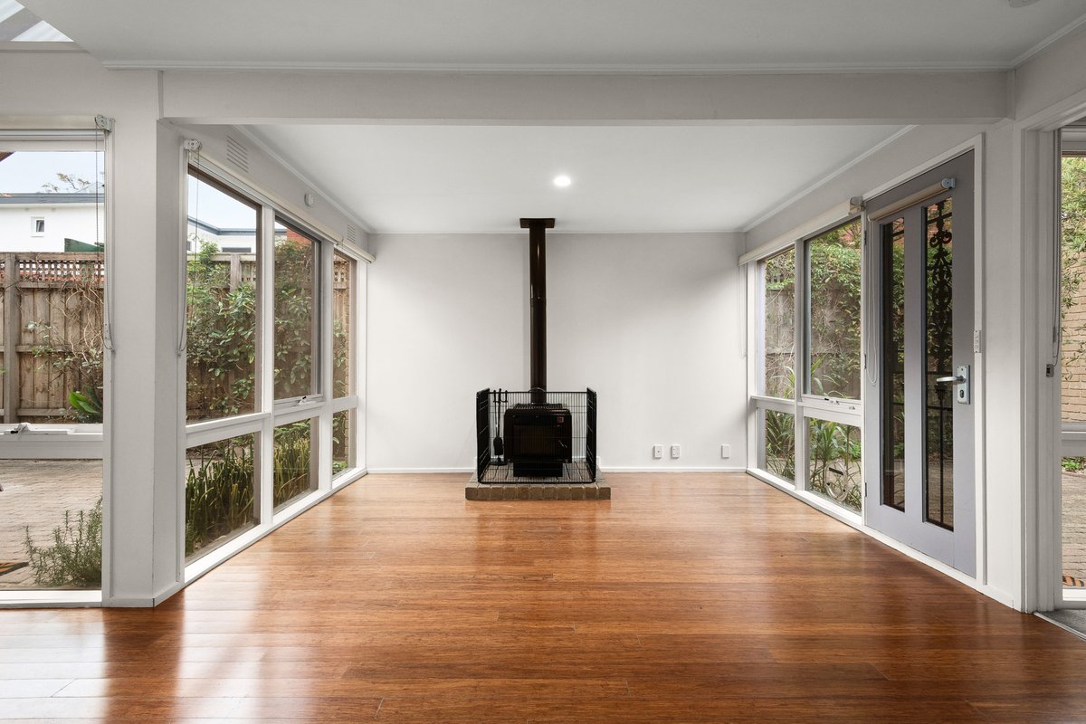 19 Seaview Cres Black Rock - Residential for lease