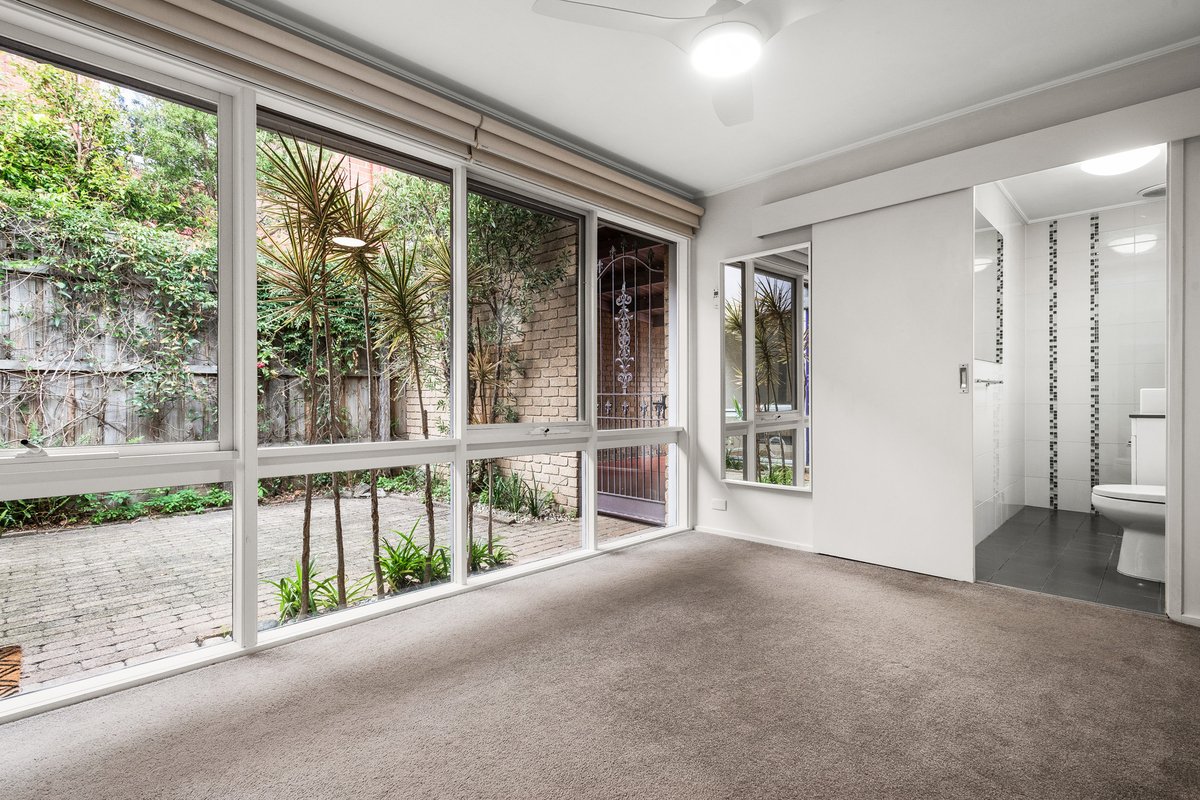19 Seaview Cres Black Rock - Residential for lease