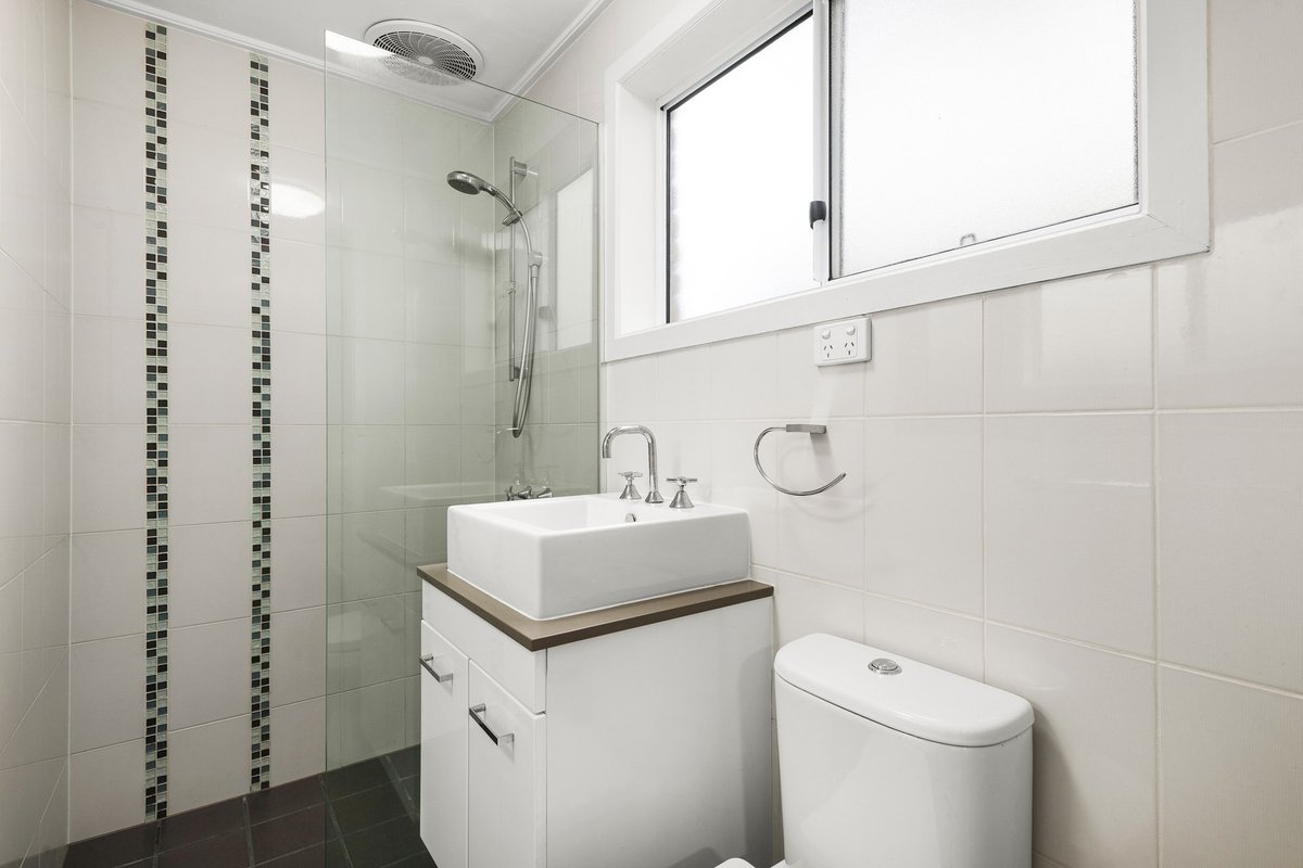 19 Seaview Cres Black Rock - Residential for lease