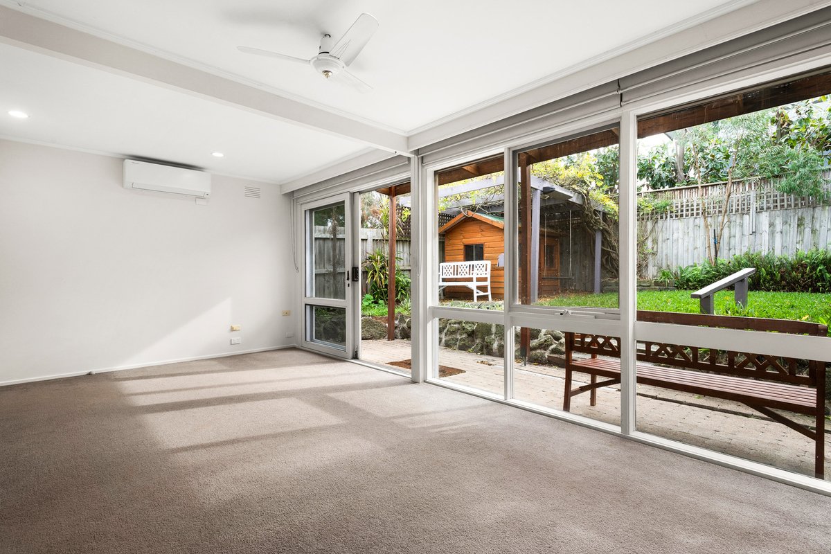 19 Seaview Cres Black Rock - Residential for lease