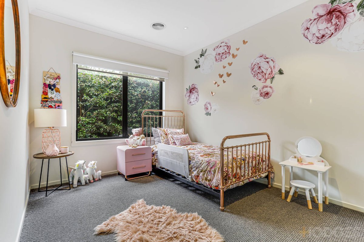 19 Terama Chase Werribee - Residential for sale