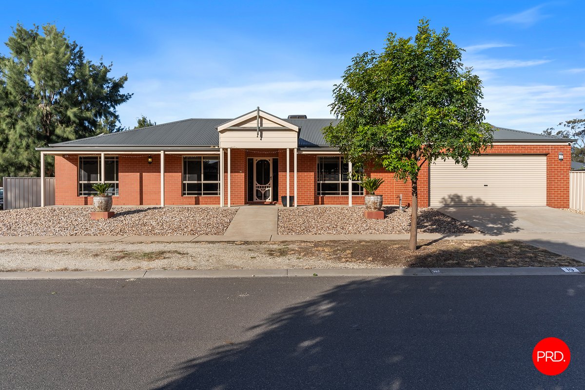 19 Thomas Drive, MARONG VIC 3515