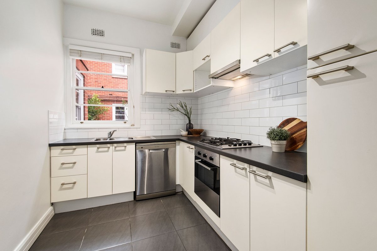 19 / 32 Queens Road MELBOURNE - Residential for sale