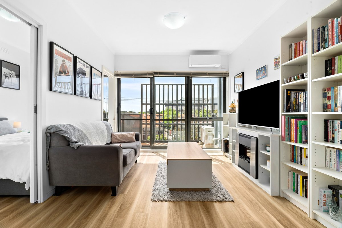 19 / 62-72 Bay Road Sandringham - Residential for lease