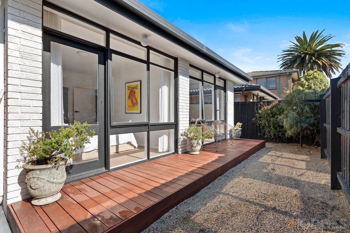1C Bridge Street Hampton - Residential for sale