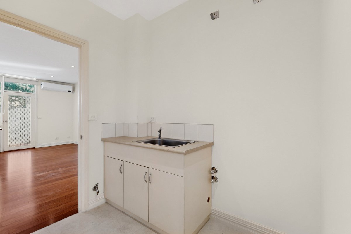 1 / K8 High Street PRAHRAN - Residential for lease