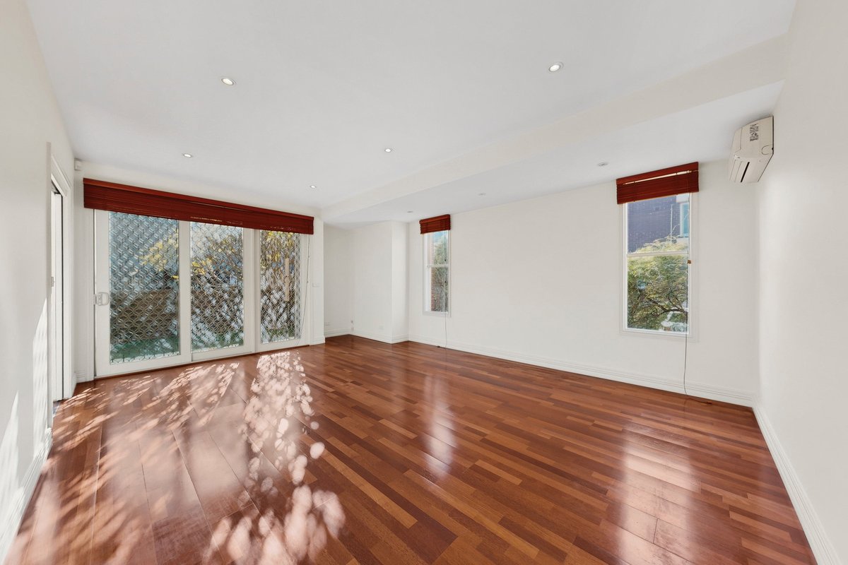 1 / K8 High Street PRAHRAN - Residential for lease