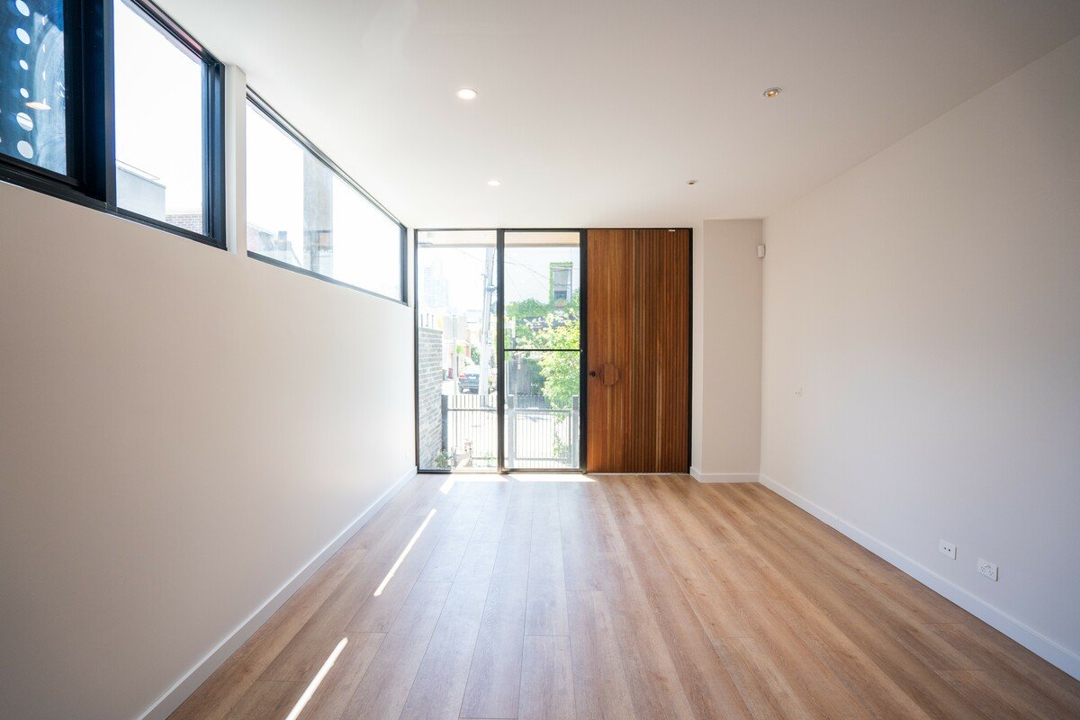 2 Clarendon Place SOUTH MELBOURNE - Residential for lease