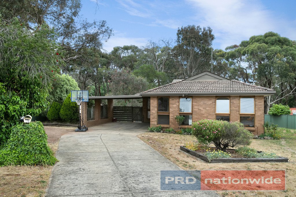 2 Hyde Park Road, CRESWICK VIC 3363